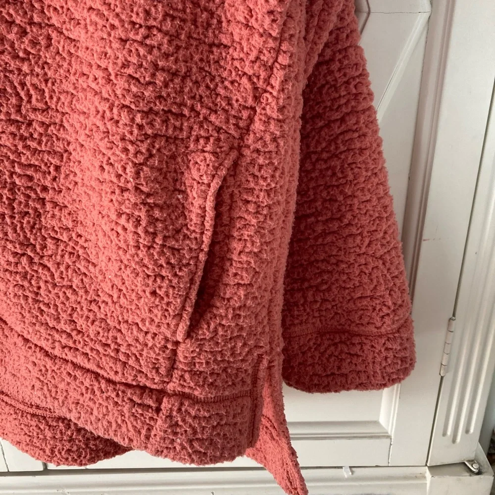 AERIE | Cloud Oversized Sherpa Pullover With Pockets - Picture 3 of 4